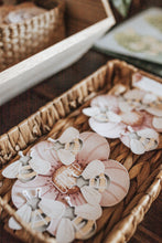 Load image into Gallery viewer, NATURE SCIENCE MORNING BASKET