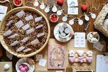Load image into Gallery viewer, ALICE IN WONDERLAND MORNING BASKET