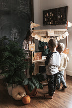 Load image into Gallery viewer, PIE STAND DRAMATIC PLAY SET