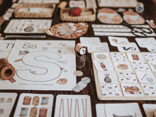 Load image into Gallery viewer, TEXTILES MORNING BASKET