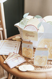 LEMONADE STAND DRAMATIC PLAY SET