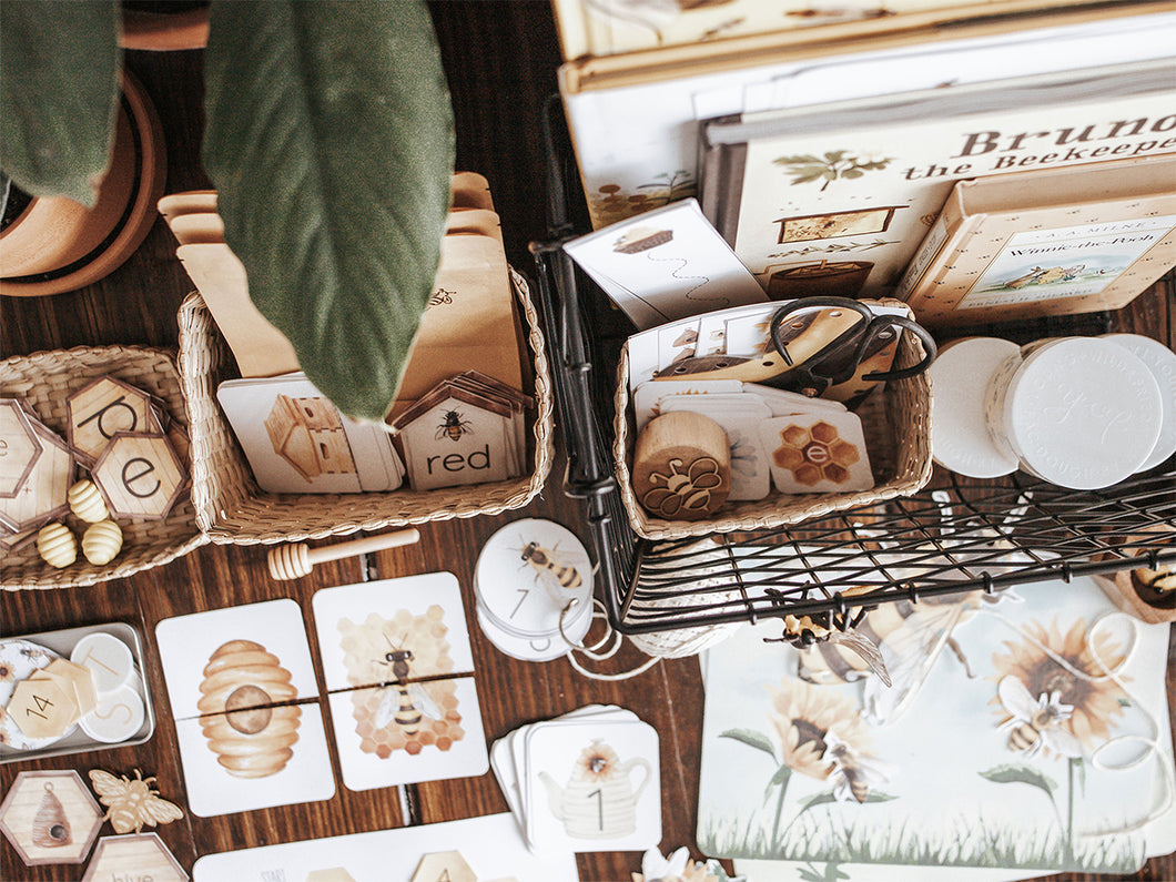 BEEKEEPING MORNING BASKET